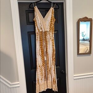 Elegant Gold and White Maxi Dress